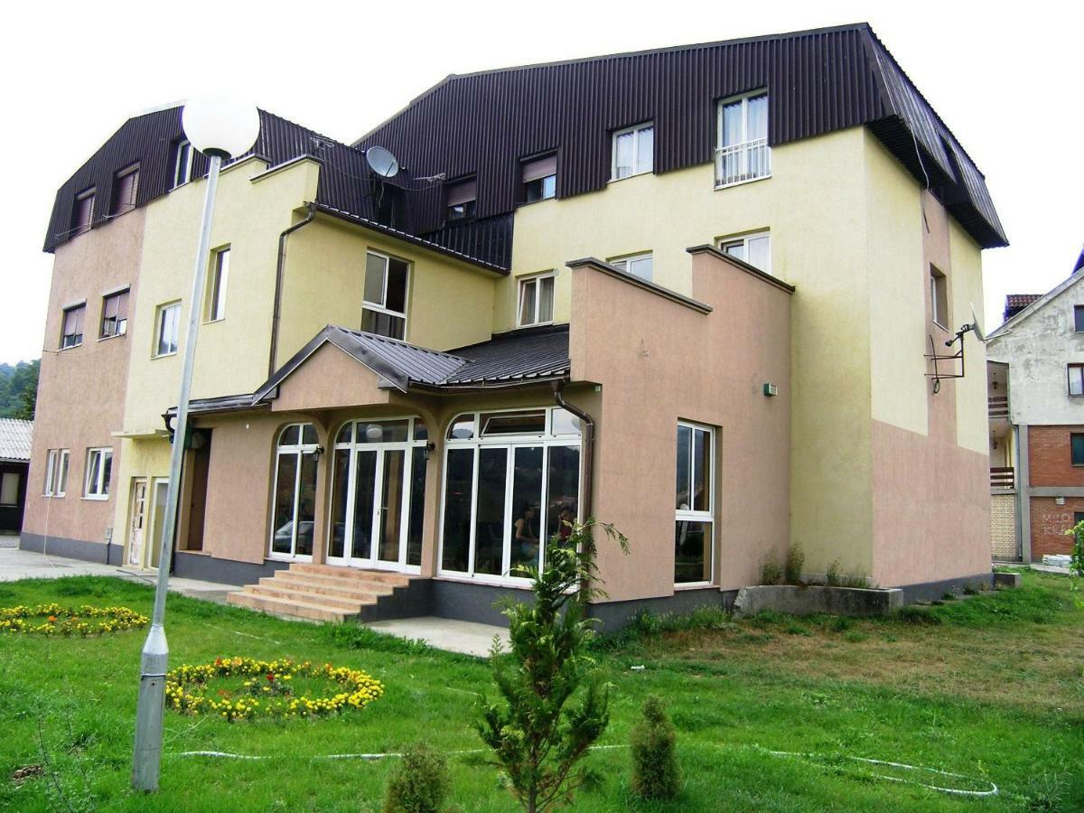 Hotel Dulovic Mojkovac Exteriör bild